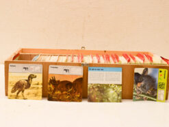 Houten Kist met inhoud kaartjes van dieren 48855