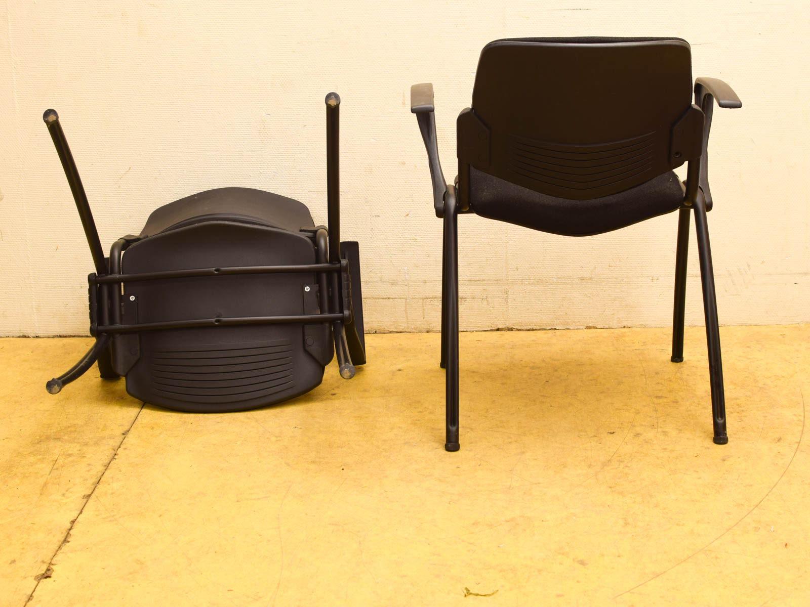 4 stuks stapelbare kantinestoelen 51988 - Afbeelding 5