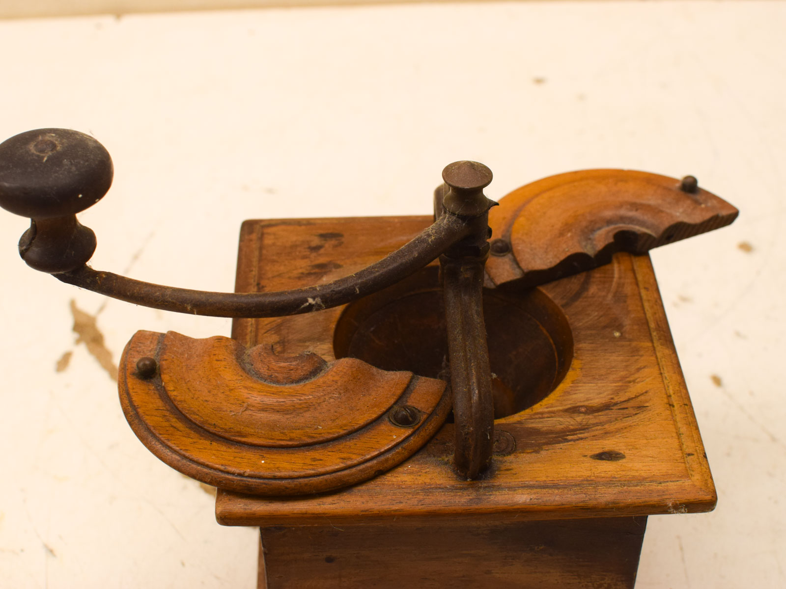 Houten koffiemolen 52340 - Afbeelding 4
