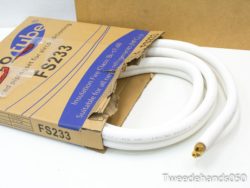 FS233 insulated pipes with brass fittings for efficient HVAC systems and versatile refrigerant use.