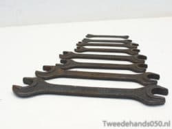 Vintage 8-piece wrench set, durable and stylish, perfect for mechanics and DIY enthusiasts.