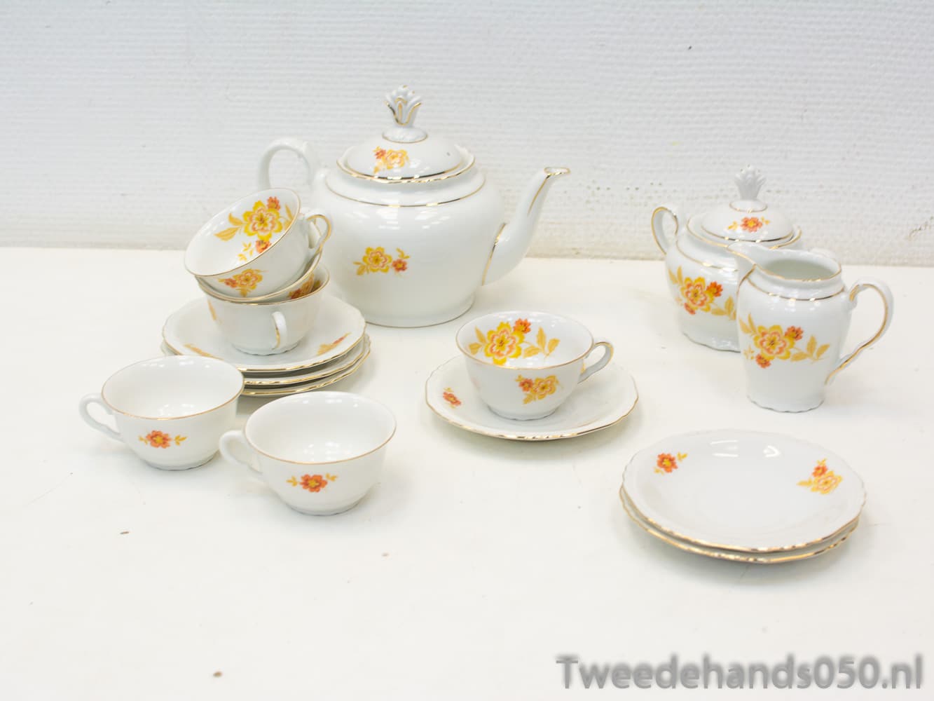 Retro servies, Porseleinen theeservies 87005