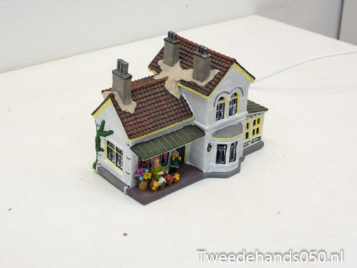 Dutch house, Huisje met verlichting 87741