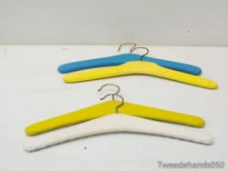 4 Vintage hangers, Retro kledinghangers 89443