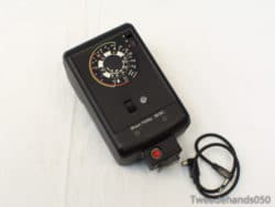 Vintage Blade Hobby 78 BC: Sleek analog battery tester for precise DIY electronics measurements.