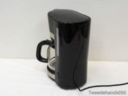 Stylish black coffee maker with glass carafe, perfect for modern kitchens and brewing great coffee.