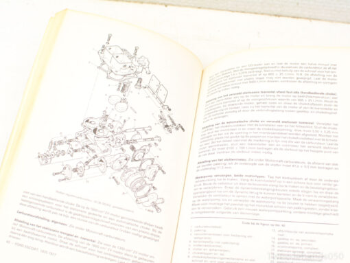 Detailed vintage Ford Escort carburetor manual with diagrams and Dutch repair instructions.