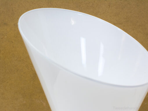 Sleek glossy white conical vase, ideal for modern decor and elegant floral displays.
