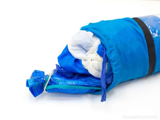 Stylish compact blue travel umbrella, perfect for unpredictable weather and on-the-go convenience.
