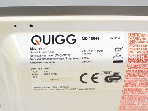 Quigg MD 15644 microwave, 700W, efficient second-hand appliance for quick cooking and convenience.