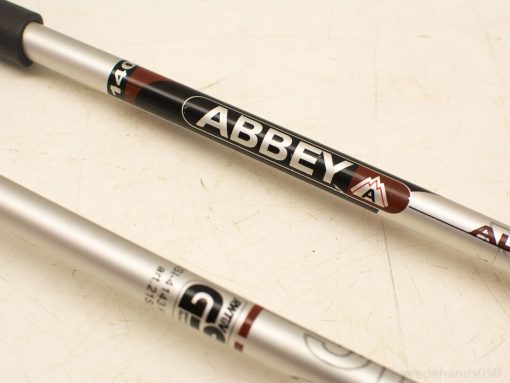 Sleek Abbey trekking poles, adjustable to 140 cm, designed for durability and outdoor adventures.