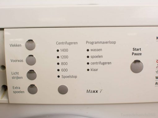 Bosch Maxx 7 washing machine control panel for customized, user-friendly laundry care and settings.