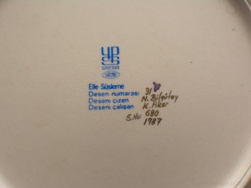 Hand-painted white ceramic plate by N. Bilgıtay and K. Aker, design number 31, 1987.