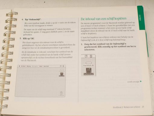 Macintosh manual: easy disk management and naming guidance for beginners.