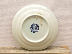 Antique Delfts Blue plate with floral design, high-quality porcelain for collectors.