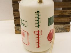 7-liter translucent container for gardening, featuring tomato design and easy-to-read measurements.