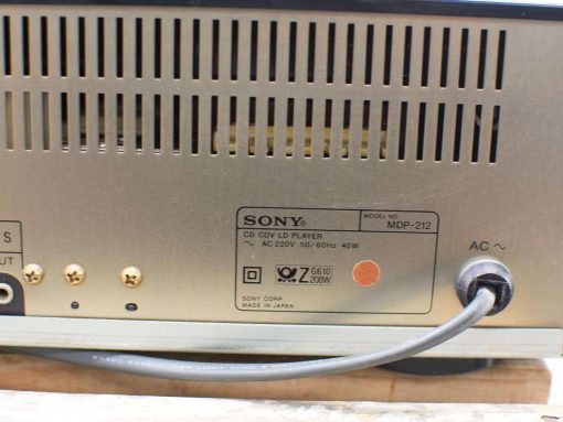 Vintage Sony MDP-212 CD and LaserDisc player with robust design and versatile connectivity options.