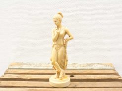 Grieks vrouwen beeldje 14616
