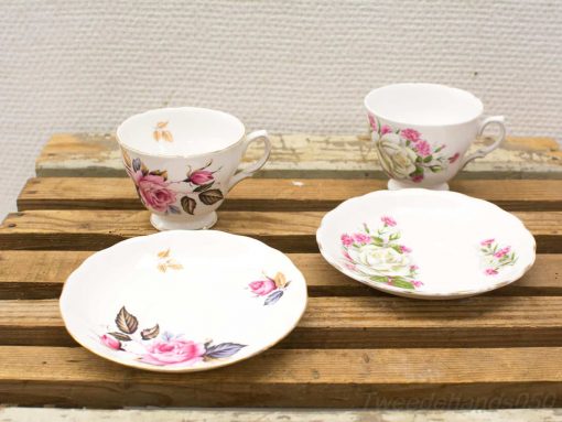 Bone China Royal Vale kop en schotels 15013