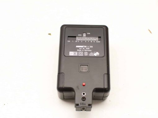 Lunatone B-200 light meter: essential vintage tool for precise exposure settings in photography.