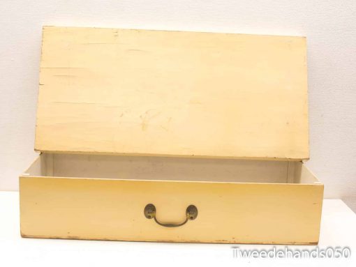 Vintage yellow wooden storage box with a rustic look and spacious interior for versatile use.