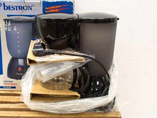 Bestron DC-1619B coffee maker in sleek black with elegant glass pot for fresh brewing.