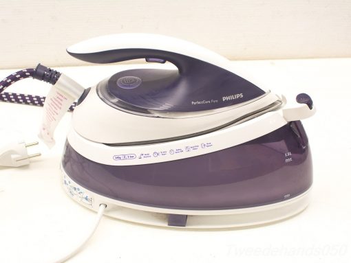 Philips PerfectCare Pure steam iron for efficient and effortless garment care in a stylish design.