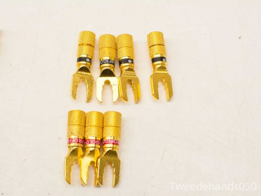 High-quality gold connectors for audio and electronics, featuring forked ends for secure connections.