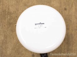 Vintage Pyroflam white dish TL 86 B - stylish ceramic kitchenware made in the Netherlands.