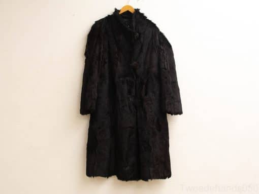 Elegant vintage black fur coat, XL, with a refined silhouette and luxurious sheen.