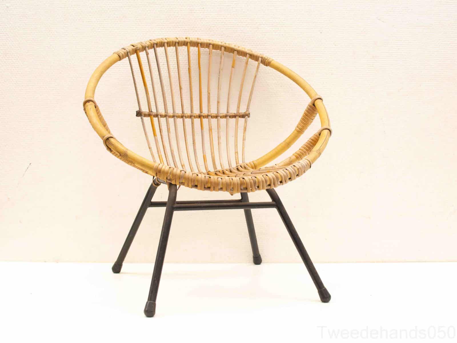 rotan kinderstoel met ijzeren poot 21546