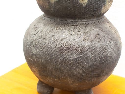 Vaas van aardewerk zwart bruin 22690