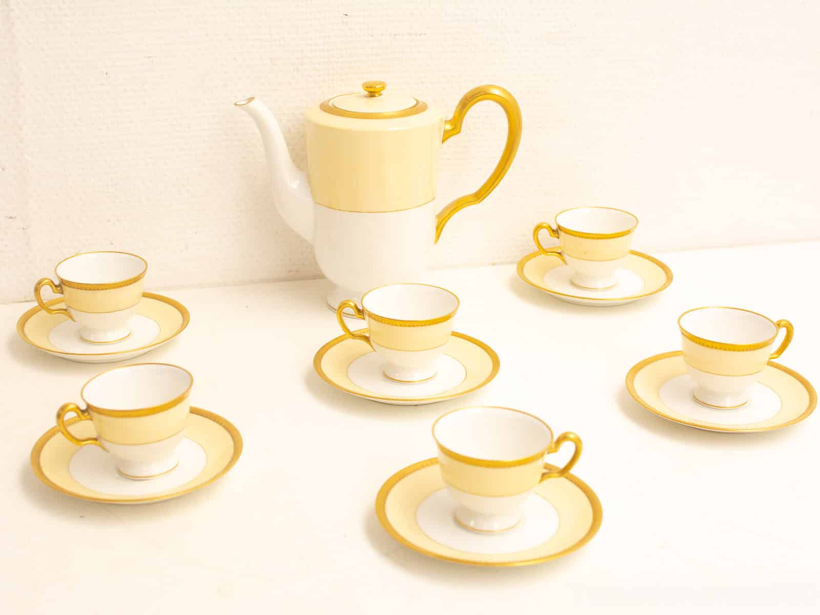 13 delig servies 24006