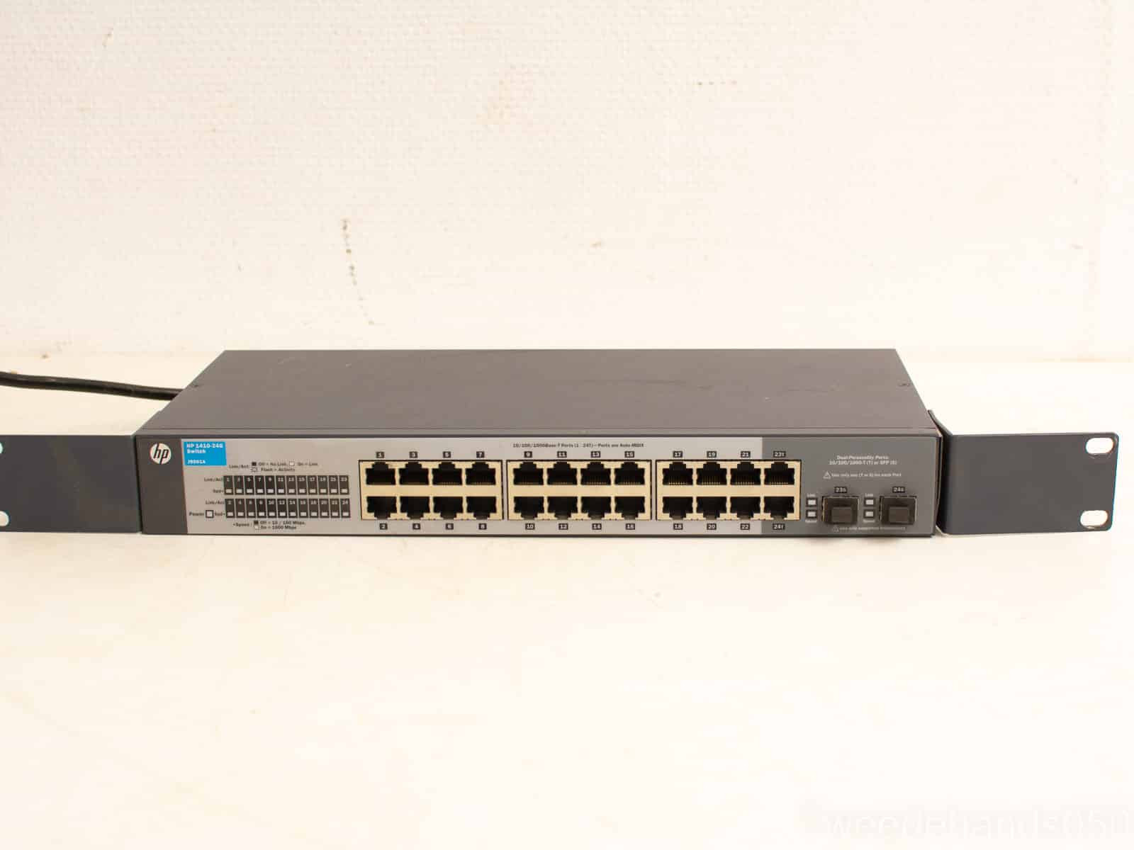 HP 1410  24 G switch  25111