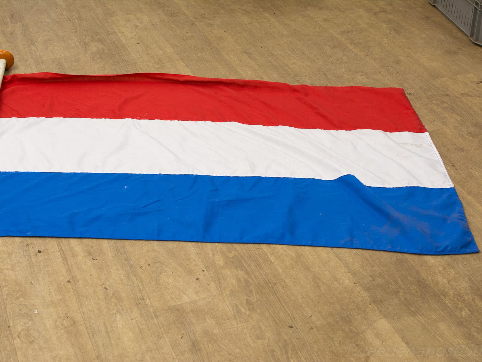 nederlandse vlag met stok 25680