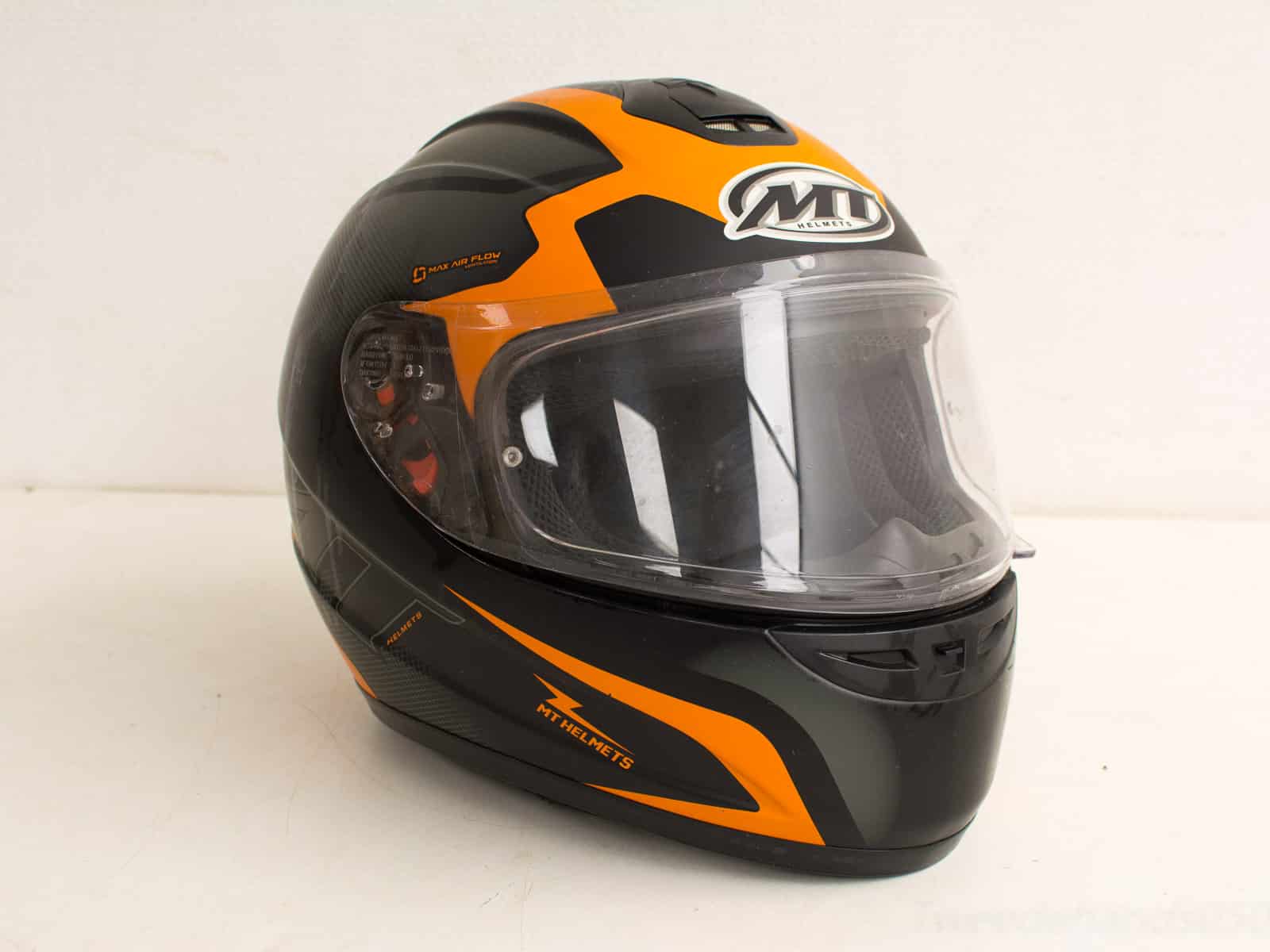 helmets helm mt 26683