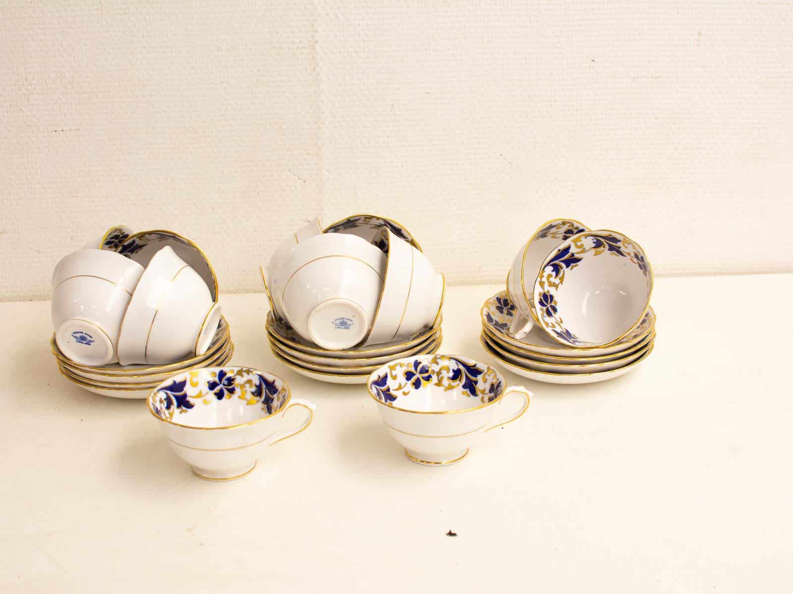 24 delig servies Tuscan China 27529