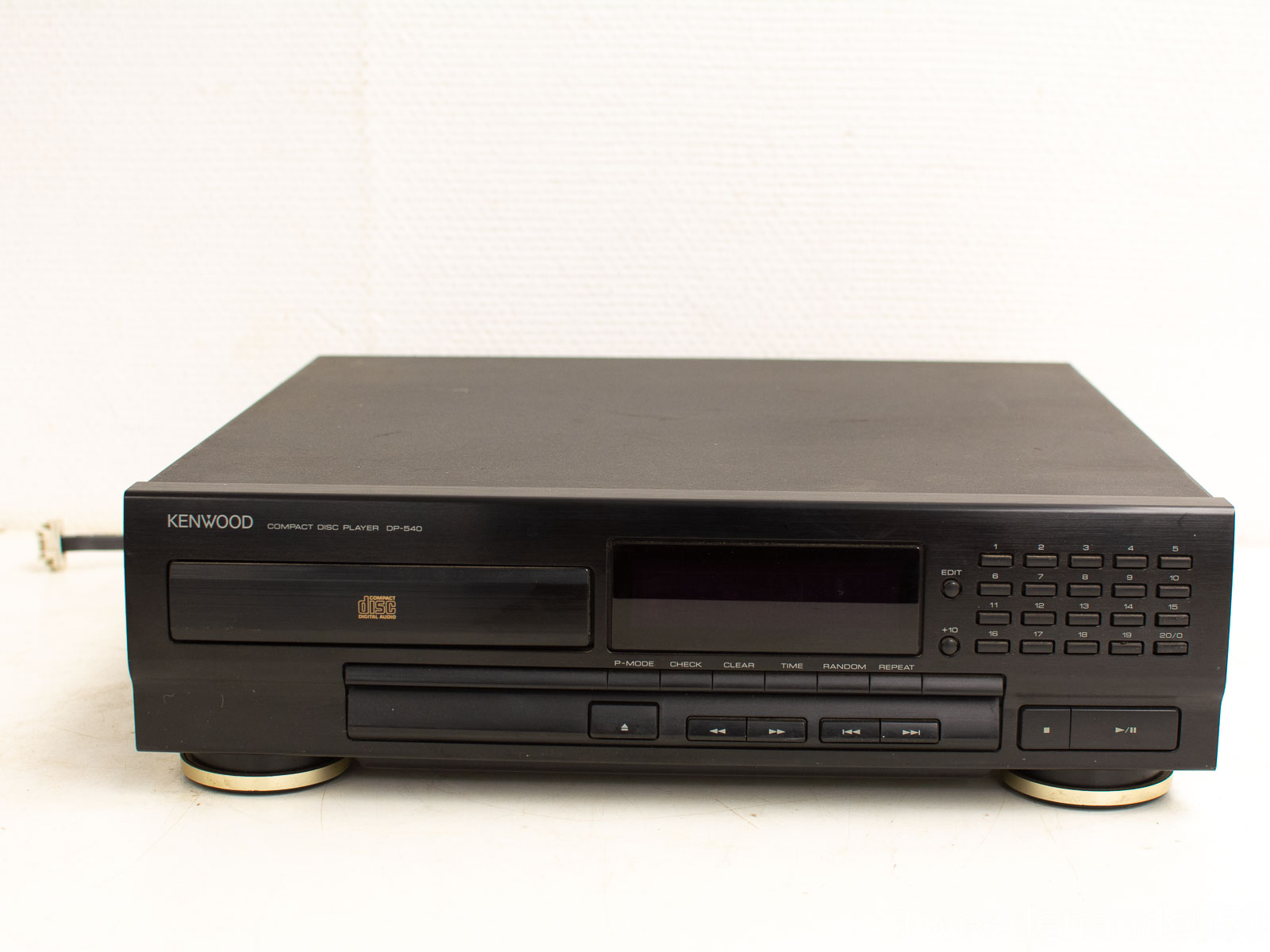 kenwood compact disc player  28157