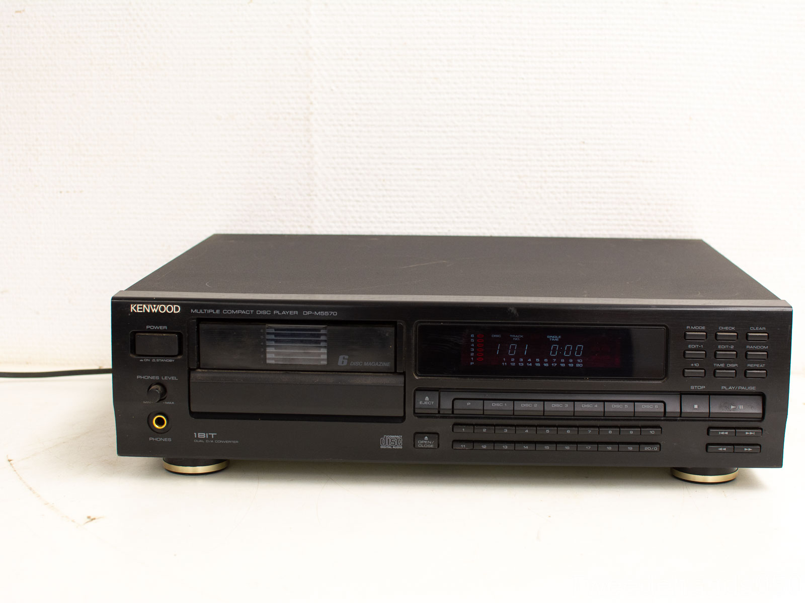 kenwood multiple compact disc player   28046