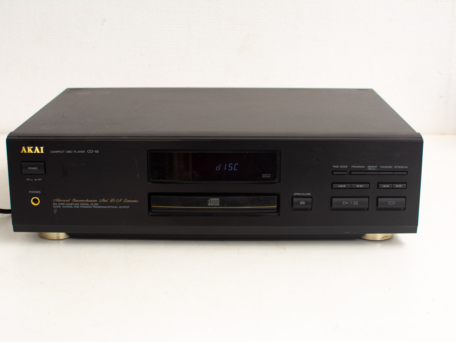 akai compact disc player CD -19 28663