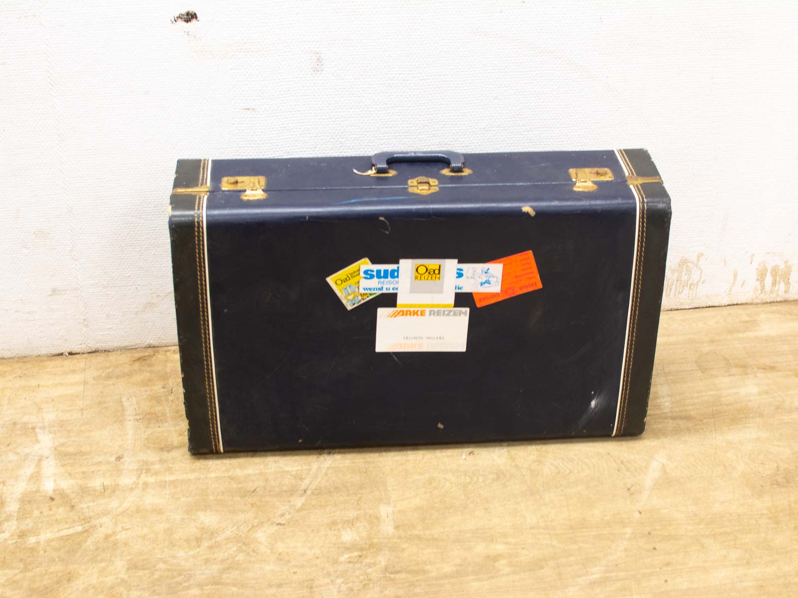 Blauwe antieke koffer 28752