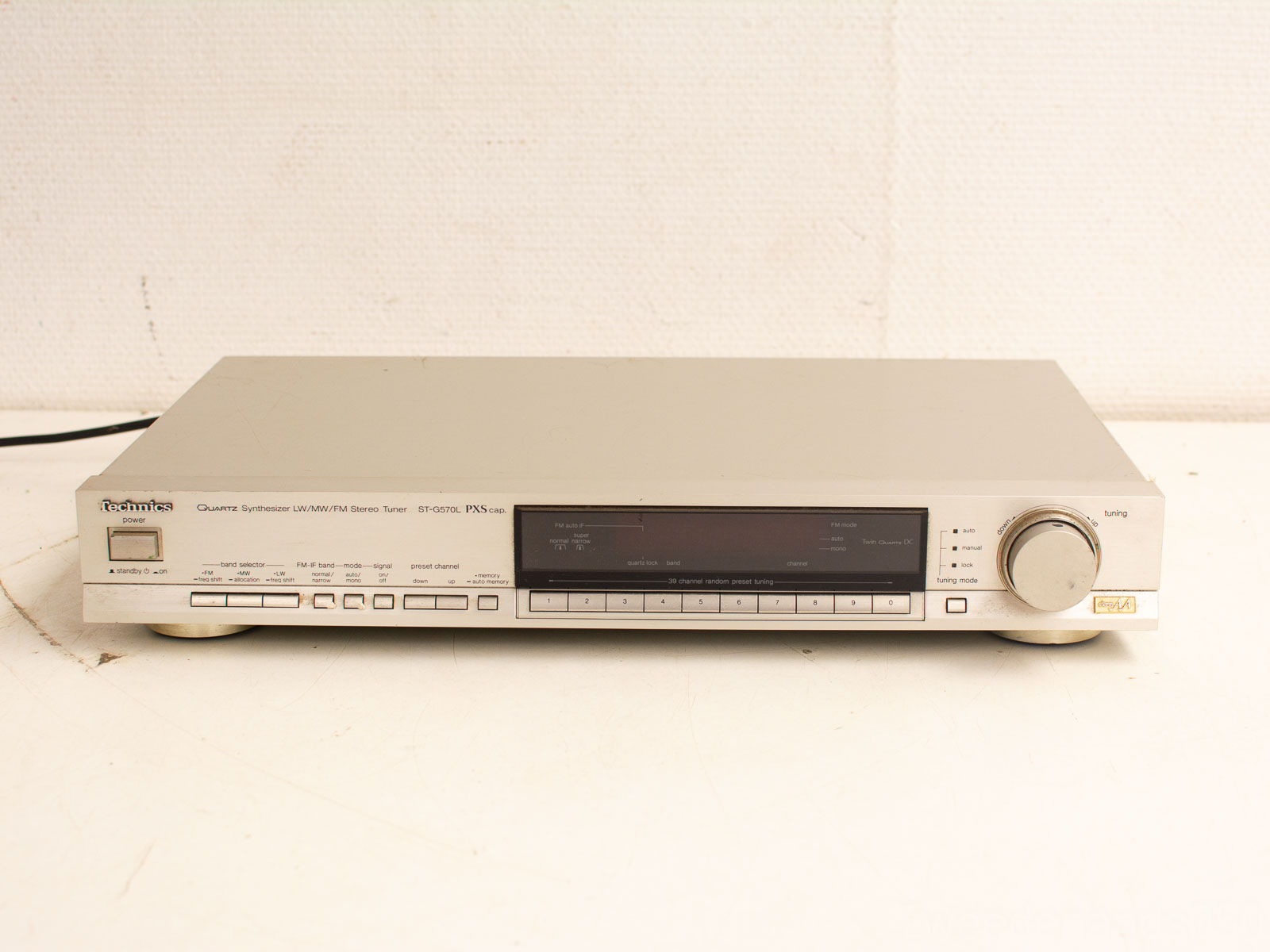 technics quartz synthesizer LW/MW/FM stereo tuner 28933