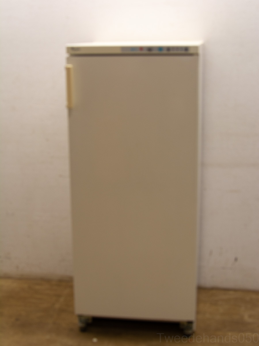 whirlpool vriezer 28540