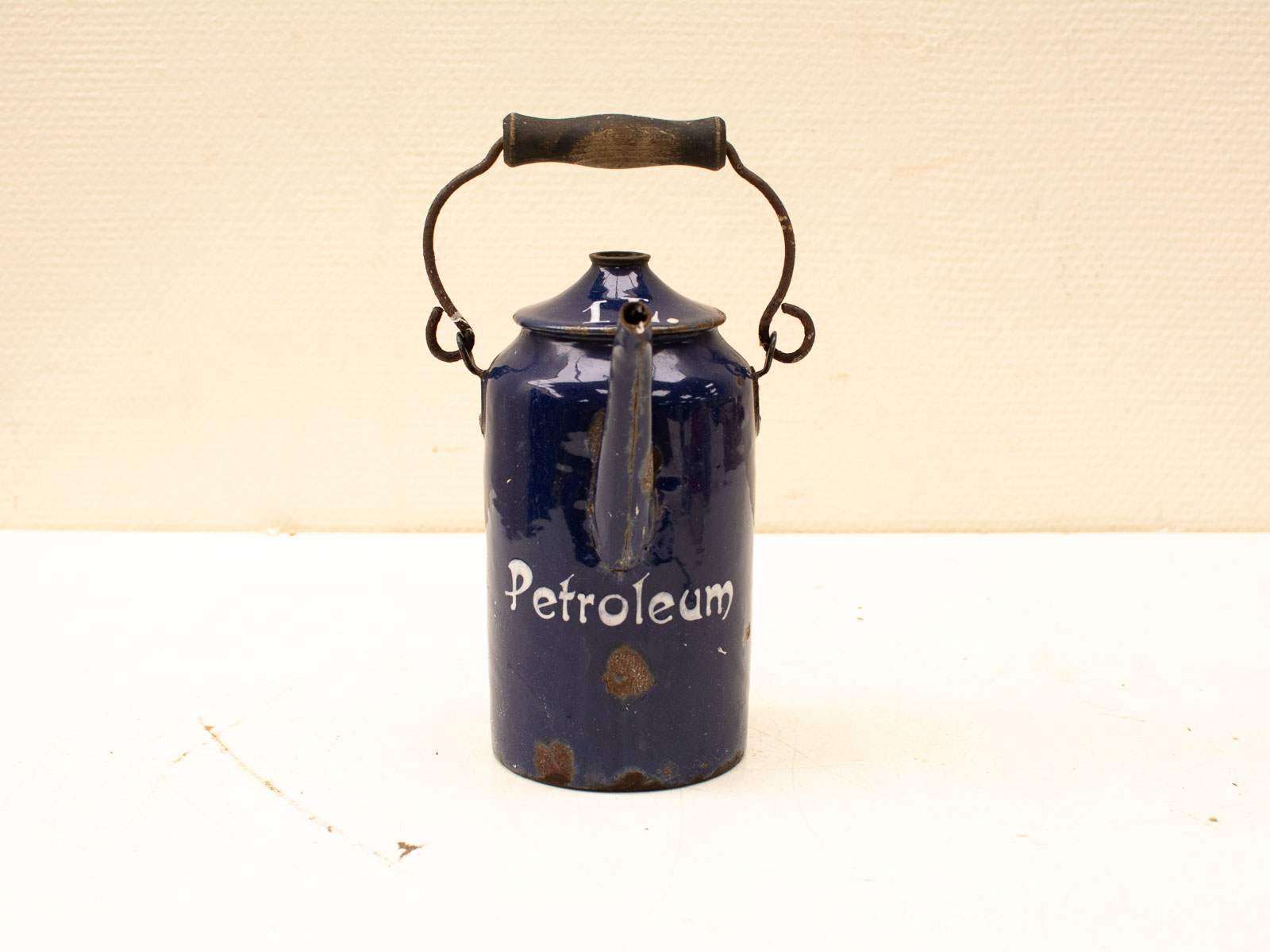 emaille petroleum kan 30309