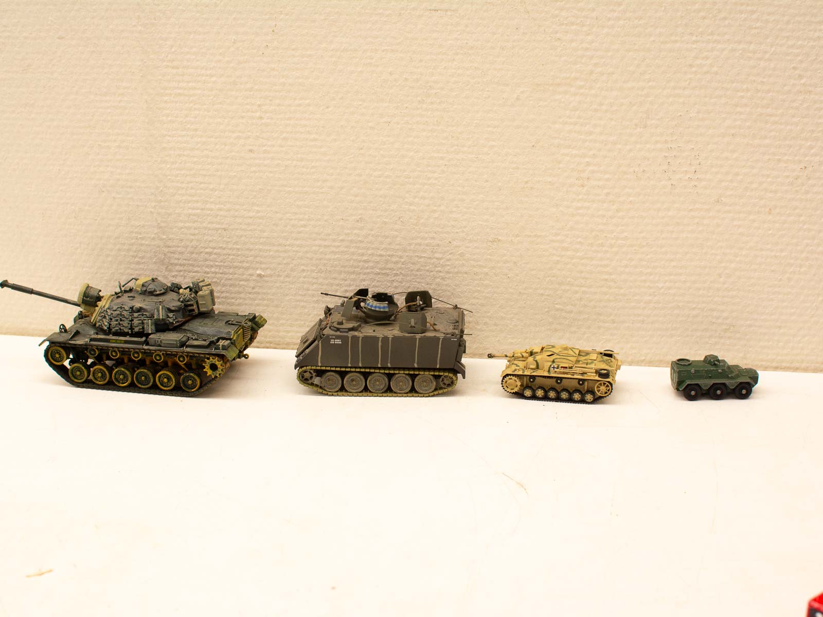 4 leger tanks  30853
