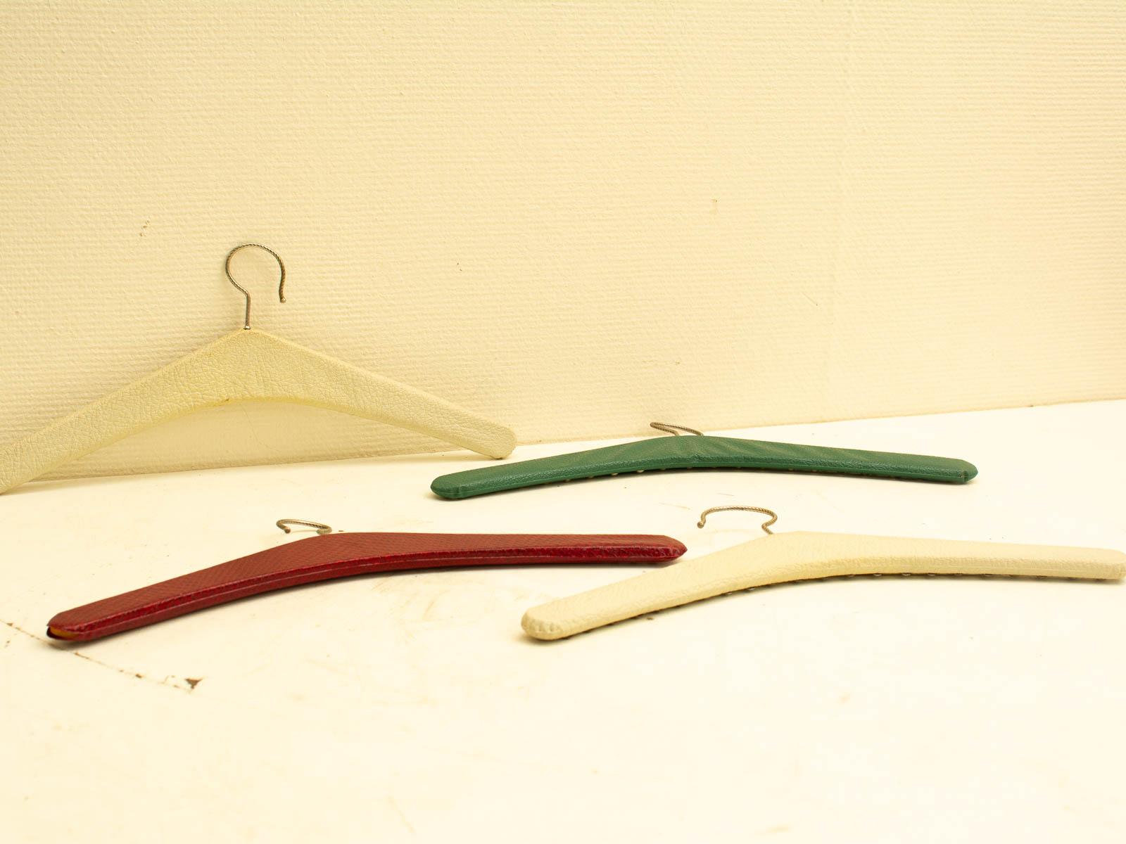 4 vintage kapstokken  31182