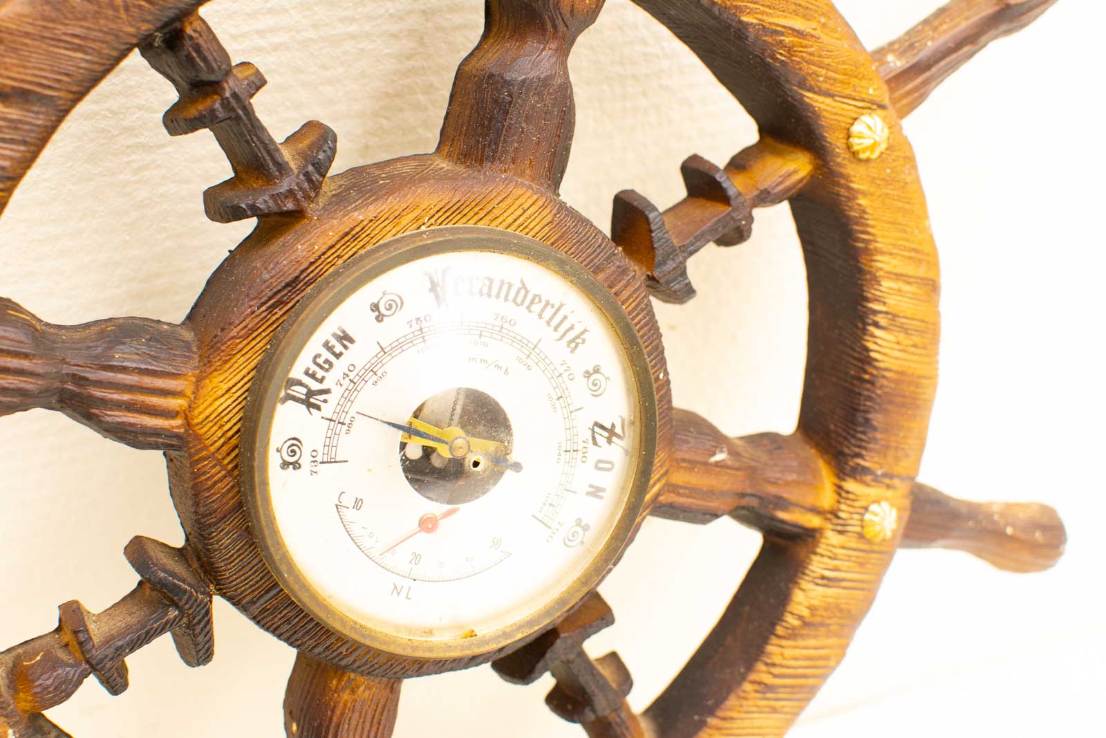 Barometer in vorm van een roer 31575