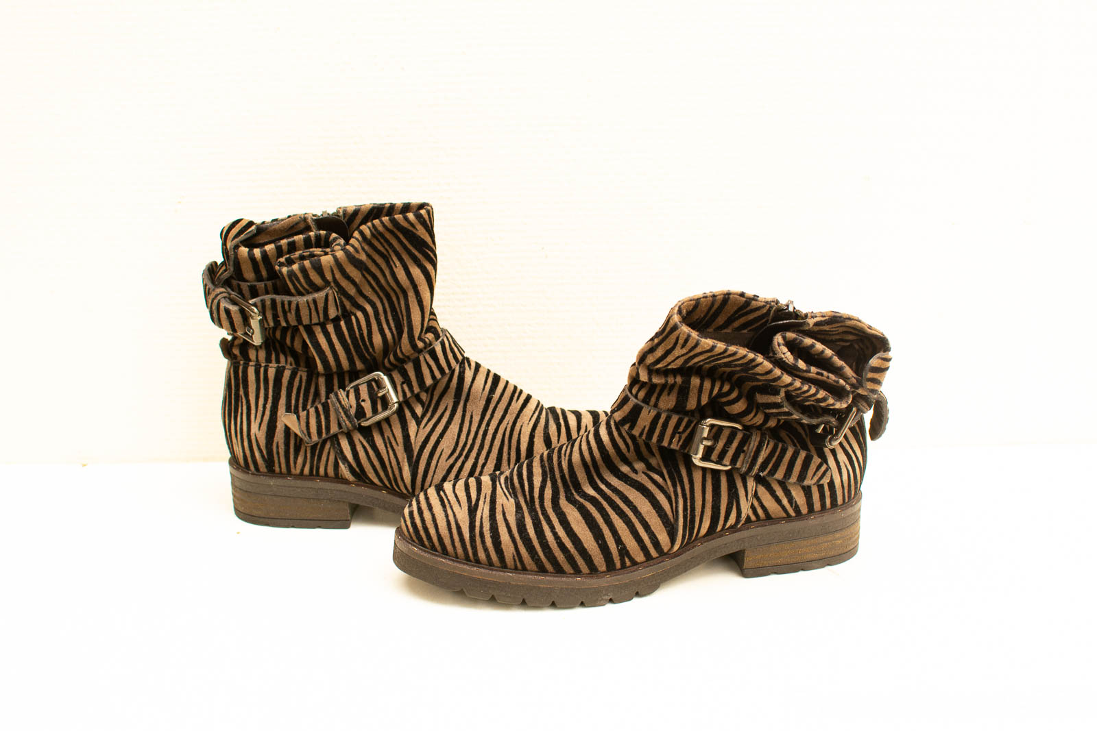 Enkellaarsjes met zebraprint 31802