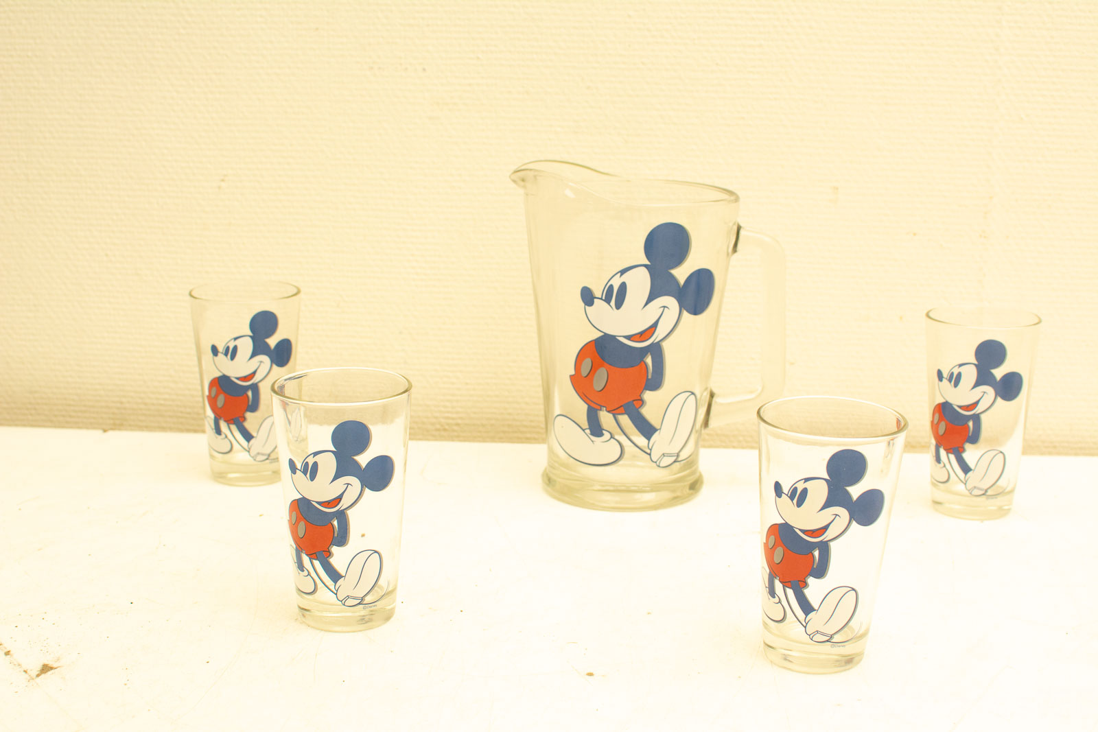 Mickey mouse waterkan met 4 glazen  31619