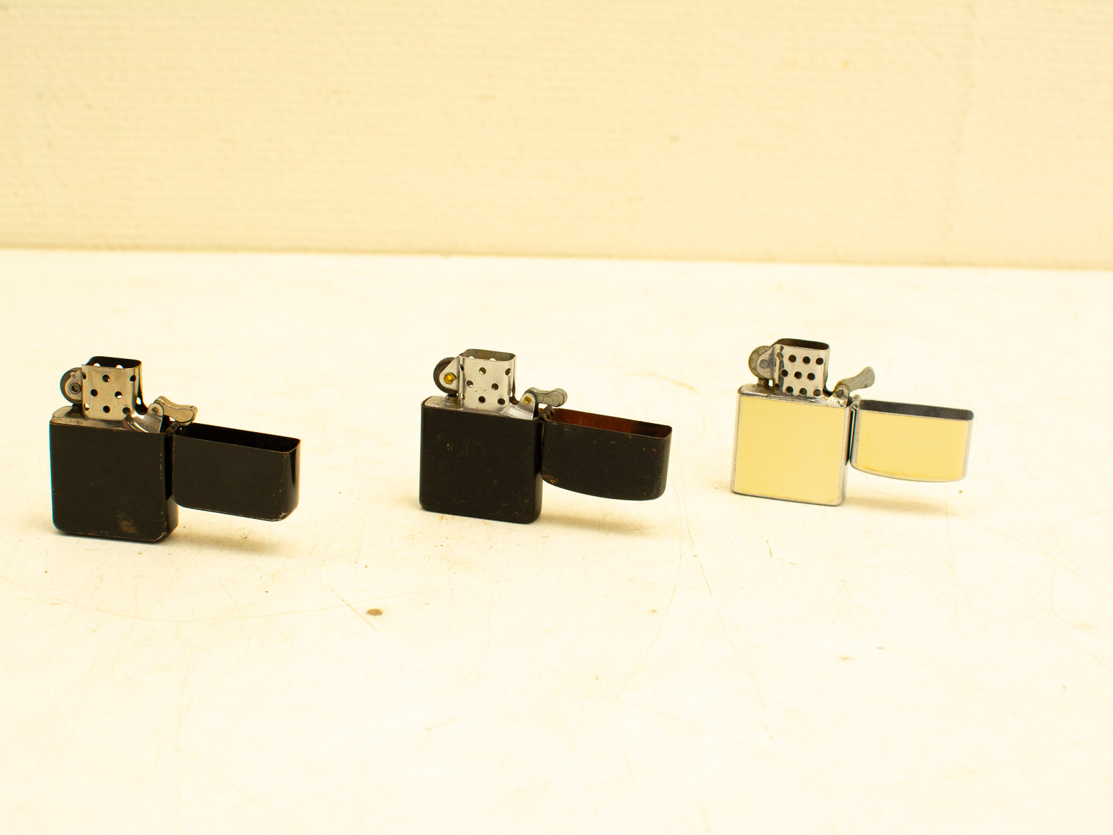 3 zippo aanstekers  32110